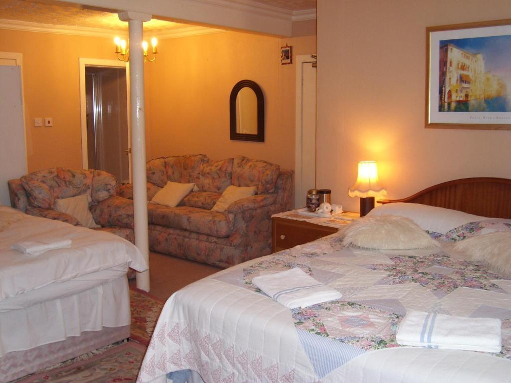 Roxburghe Guest House Kinross Bagian luar foto
